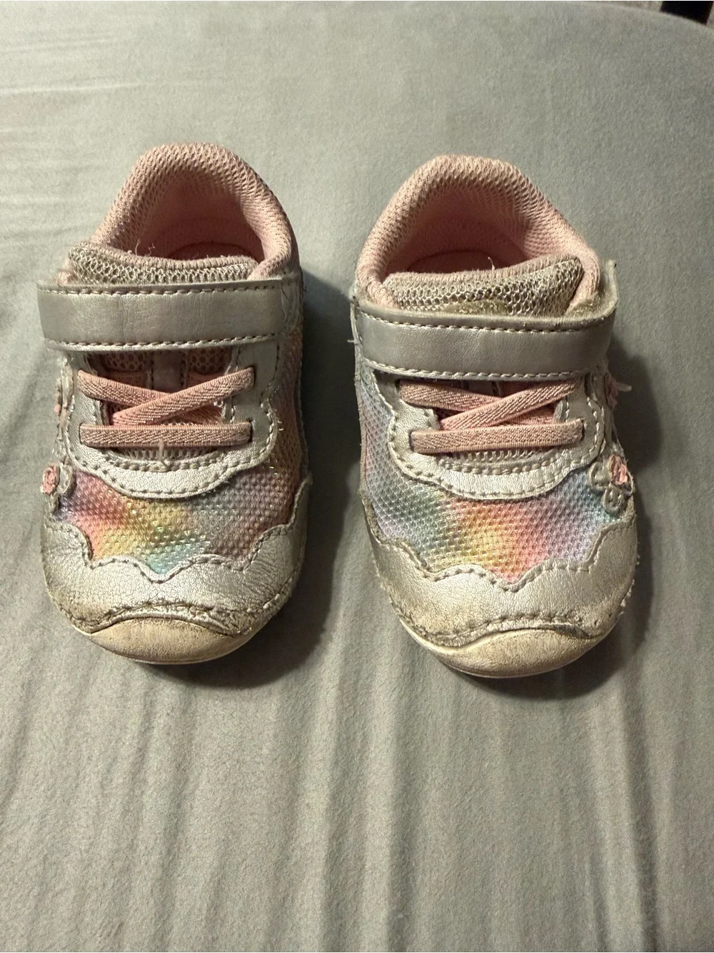 Stride Rite Toddler Soft Sole sneakers - size 6.5 wide